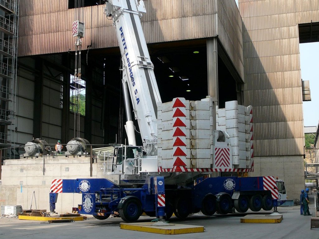 Épandeur Télescopique Métallique Pour Grue RC 1/14 - Modèle F1650 - Pour Camion Grue Radiocommandé